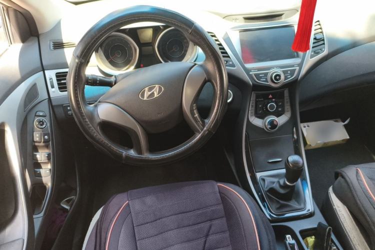 Used Hyundai Elantra (5th Generation / Langdong) 2016 1.6L Manual Luxury Model Steering Wheel