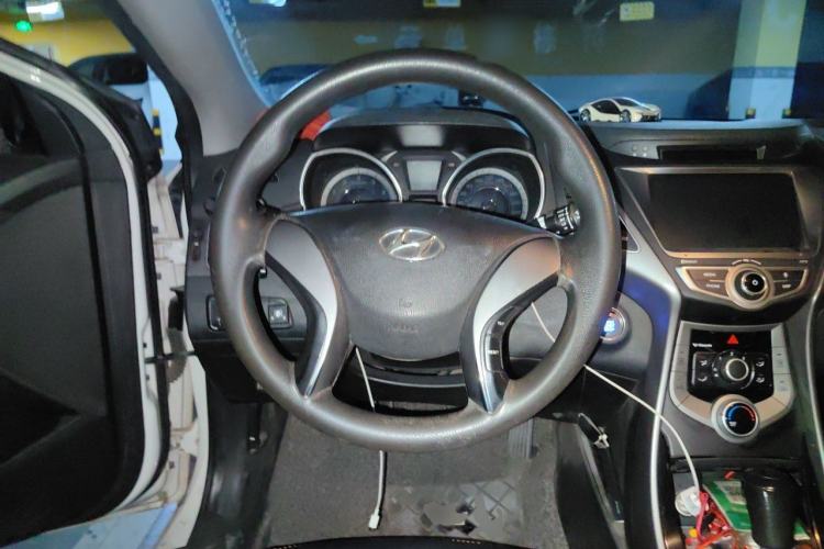 Used Hyundai Elantra (5th Generation / Langdong) 2016 1.6L Manual Luxury Model Steering Wheel