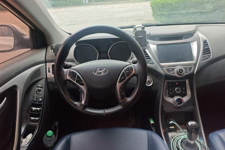 Used Hyundai Elantra (5th Generation / Langdong) 2016 1.6L Manual Luxury Model Steering Wheel
