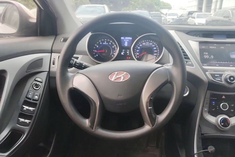 Used Hyundai Elantra (5th Generation / Langdong) 2016 1.6L Manual Luxury Model Steering Wheel