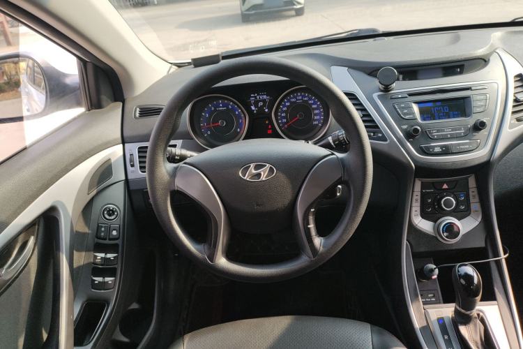 Used Hyundai Elantra (5th Generation / Langdong) 2016 1.6L Automatic Smart Version Steering Wheel
