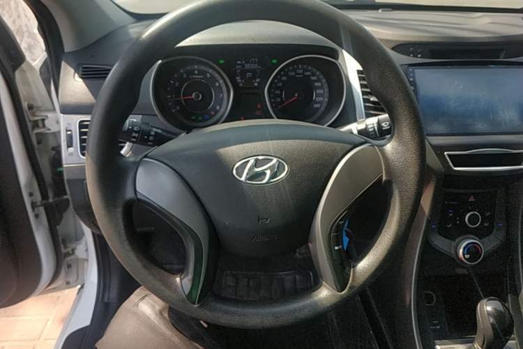 Used Hyundai Elantra (5th Generation / Langdong) 2016 1.6L Automatic Smart Version Steering Wheel