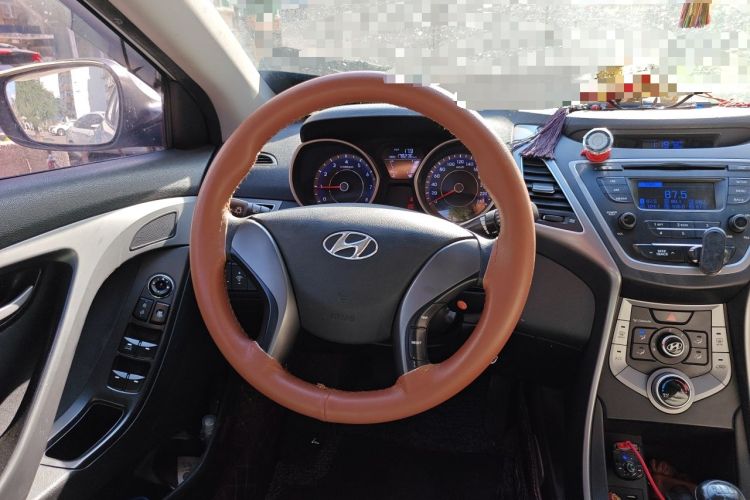 Used Hyundai Elantra (5th Generation / Langdong) 2016 1.6L Manual Fashion Edition Steering Wheel