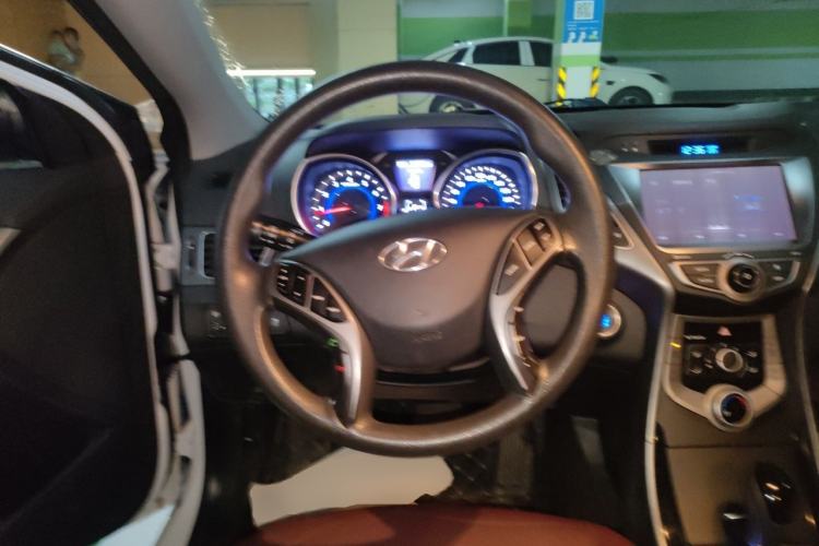 Used Hyundai Elantra (5th Generation / Langdong) 2016 1.6L Automatic Prestige Model Steering Wheel