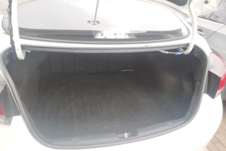 Used Hyundai Elantra (5th Generation / Langdong) 2016 1.6L Automatic Smart Version Trunk