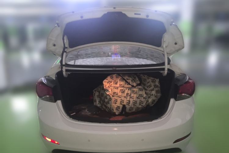 Used Hyundai Elantra (5th Generation / Langdong) 2016 1.6L Automatic Smart Version Trunk