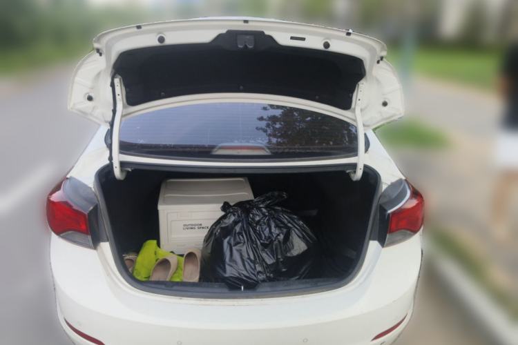 Used Hyundai Elantra (5th Generation / Langdong) 2016 1.6L Automatic Prestige Model Trunk