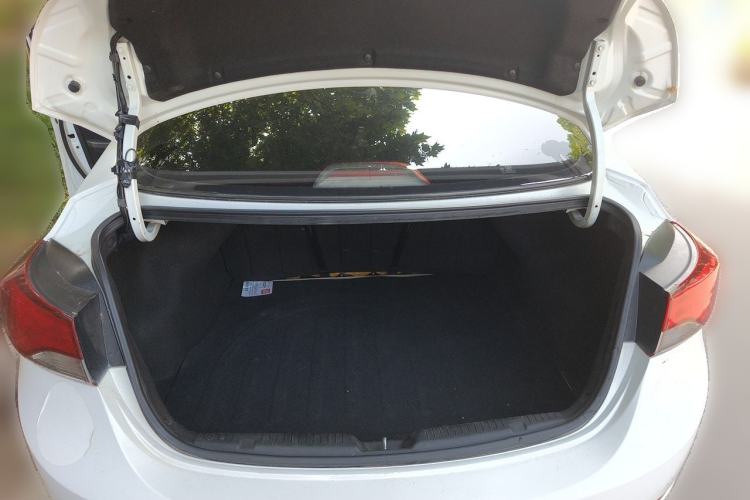 Used Hyundai Elantra (5th Generation / Langdong) 2016 1.6L Automatic Smart Version Trunk
