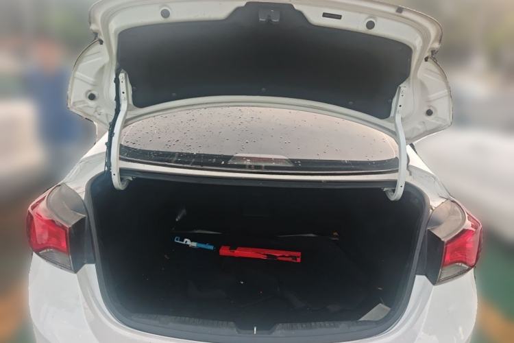 Used Hyundai Elantra (5th Generation / Langdong) 2016 1.6L Automatic Prestige Model Trunk