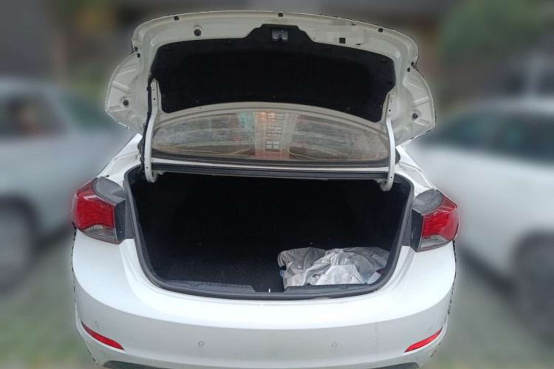 Used Hyundai Elantra (5th Generation / Langdong) 2016 1.6L Automatic Smart Version Trunk