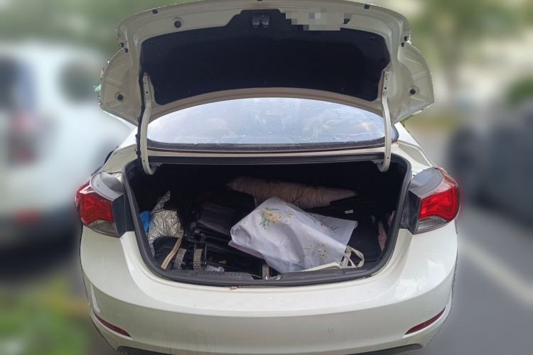 Used Hyundai Elantra (5th Generation / Langdong) 2016 1.6L Automatic Prestige Model Trunk