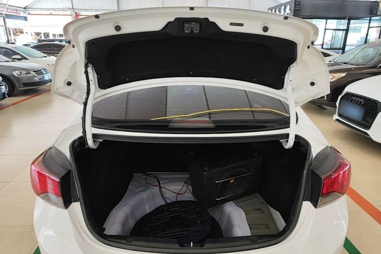 Used Hyundai Elantra (5th Generation / Langdong) 2016 1.6L Automatic Smart Version Trunk