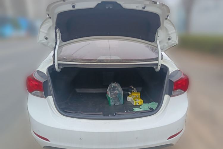 Used Hyundai Elantra (5th Generation / Langdong) 2016 1.6L Manual Luxury Model Trunk