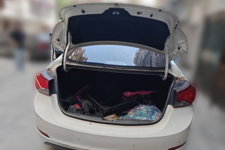 Used Hyundai Elantra (5th Generation / Langdong) 2016 1.6L Automatic Smart Version Trunk