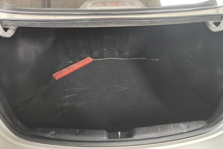Used Hyundai Elantra (5th Generation / Langdong) 2016 1.6L Automatic Smart Version Trunk