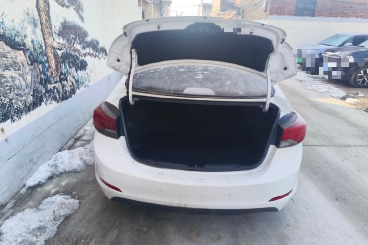 Used Hyundai Elantra (5th Generation / Langdong) 2016 1.6L Manual Luxury Model Trunk