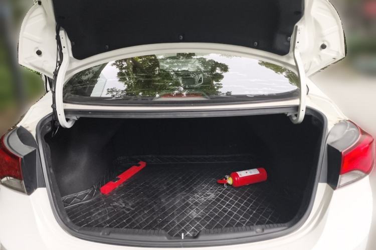 Used Hyundai Elantra (5th Generation / Langdong) 2016 1.6L Manual Fashion Edition Trunk