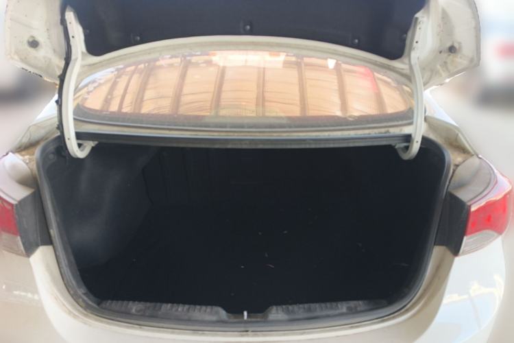 Used Hyundai Elantra (5th Generation / Langdong) 2016 1.6L Manual Luxury Model Trunk