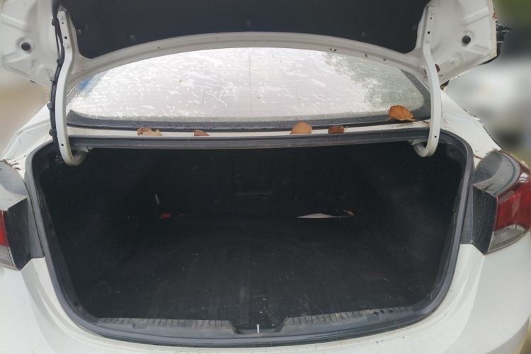 Used Hyundai Elantra (5th Generation / Langdong) 2016 1.6L Automatic Prestige Model Trunk