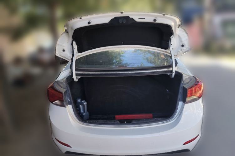 Used Hyundai Elantra (5th Generation / Langdong) 2016 1.6L Automatic Prestige Model Trunk