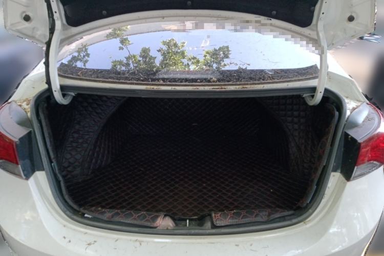 Used Hyundai Elantra (5th Generation / Langdong) 2016 1.6L Automatic Smart Version Trunk