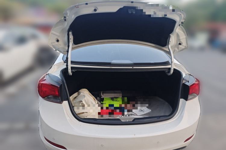 Used Hyundai Elantra (5th Generation / Langdong) 2016 1.6L Automatic Smart Version Trunk
