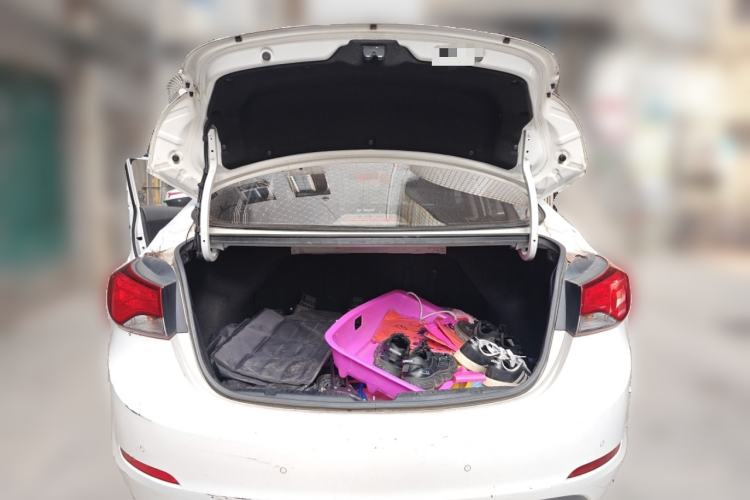 Used Hyundai Elantra (5th Generation / Langdong) 2016 1.6L Automatic Smart Version Trunk