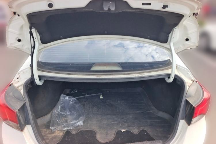 Used Hyundai Elantra (5th Generation / Langdong) 2016 1.6L Automatic Prestige Model Trunk