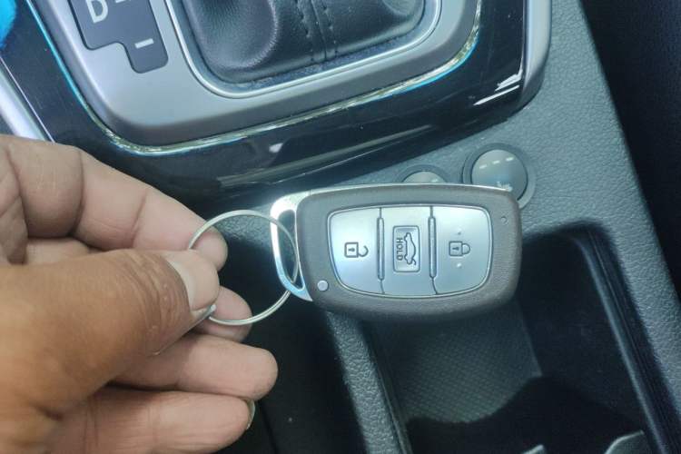 Used Hyundai Elantra (5th Generation / Langdong) 2016 1.6L Automatic Prestige Model Vehicle Key