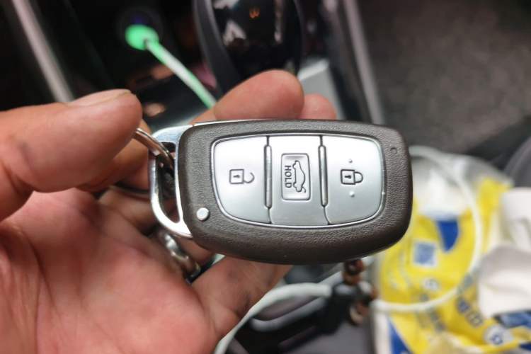 Used Hyundai Elantra (5th Generation / Langdong) 2016 1.6L Automatic Prestige Model Vehicle Key