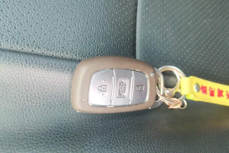 Used Hyundai Elantra (5th Generation / Langdong) 2016 1.6L Automatic Prestige Model Vehicle Key