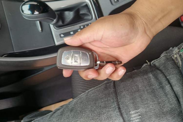 Used Hyundai Elantra (5th Generation / Langdong) 2016 1.6L Automatic Prestige Model Vehicle Key