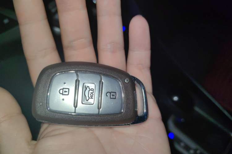 Used Hyundai Elantra (5th Generation / Langdong) 2016 1.6L Automatic Prestige Model Vehicle Key