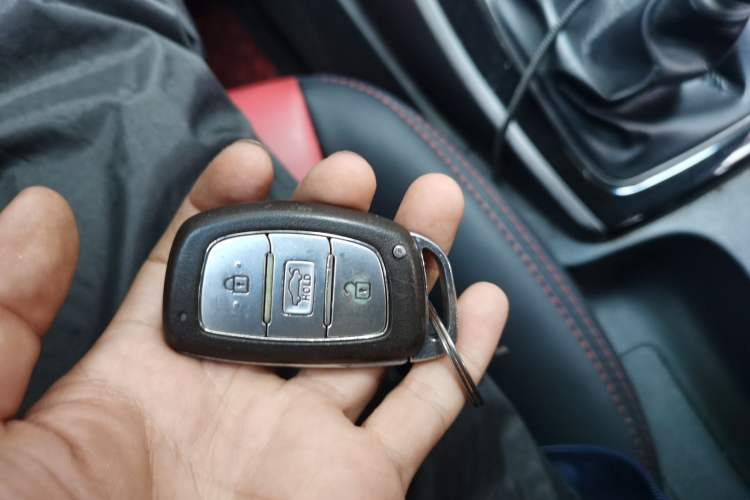 Used Hyundai Elantra (5th Generation / Langdong) 2016 1.6L Manual Luxury Model Vehicle Key