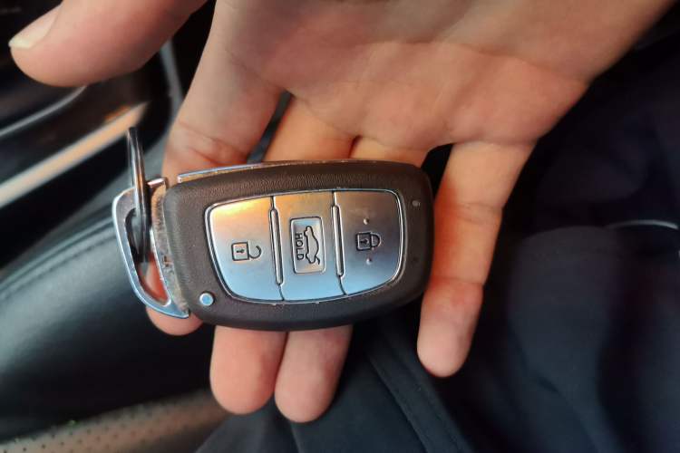 Used Hyundai Elantra (5th Generation / Langdong) 2016 1.6L Manual Luxury Model Vehicle Key