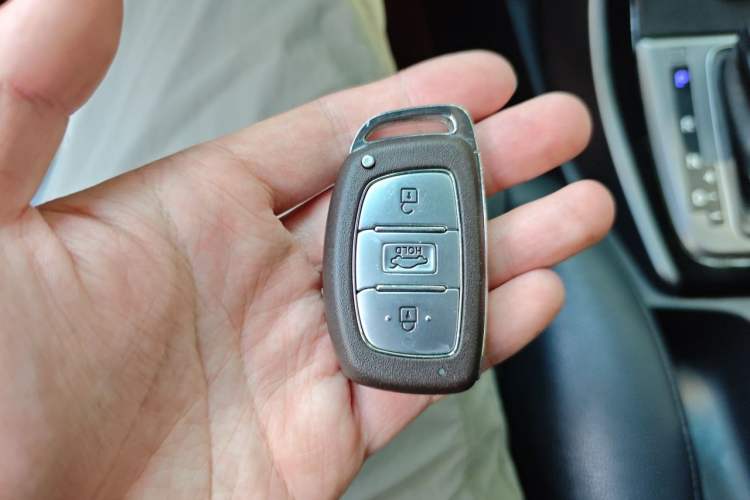 Used Hyundai Elantra (5th Generation / Langdong) 2016 1.6L Automatic Prestige Model Vehicle Key