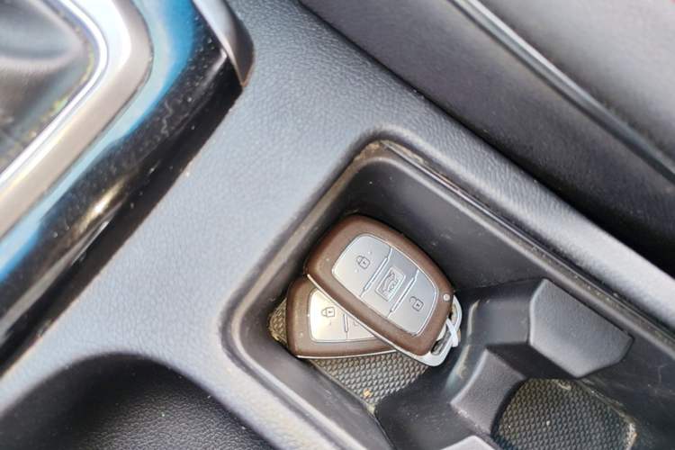 Used Hyundai Elantra (5th Generation / Langdong) 2016 1.6L Automatic Prestige Model Vehicle Key