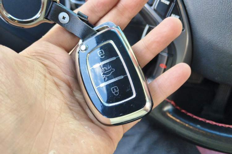 Used Hyundai Elantra (5th Generation / Langdong) 2016 1.6L Automatic Prestige Model Vehicle Key