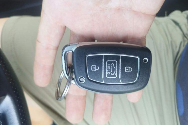 Used Hyundai Elantra (5th Generation / Langdong) 2016 1.6L Automatic Prestige Model Vehicle Key