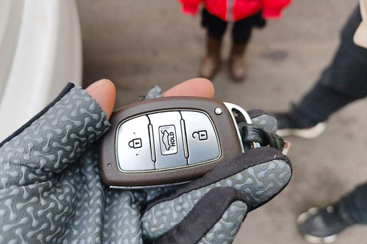 Used Hyundai Elantra (5th Generation / Langdong) 2016 1.6L Manual Luxury Model Vehicle Key