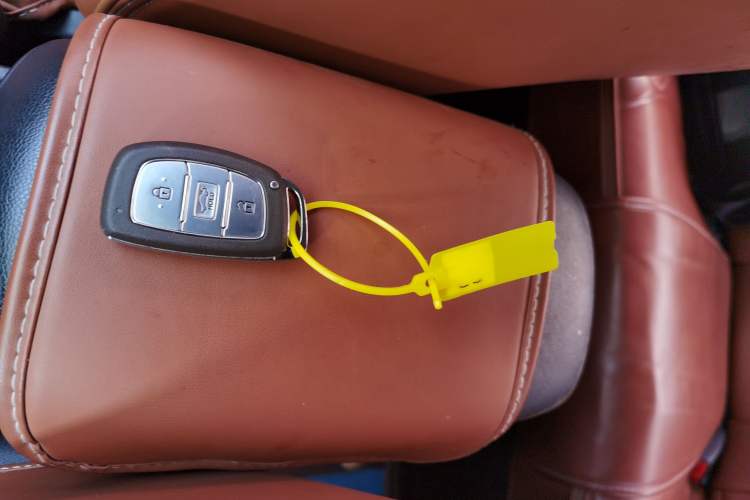 Used Hyundai Elantra (5th Generation / Langdong) 2016 1.6L Manual Luxury Model Vehicle Key