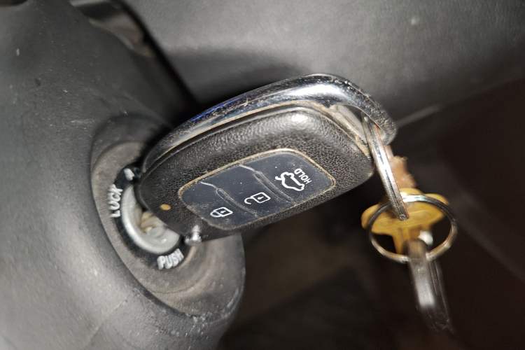 Used Hyundai Elantra (5th Generation / Langdong) 2016 1.6L Automatic Smart Version Vehicle Key