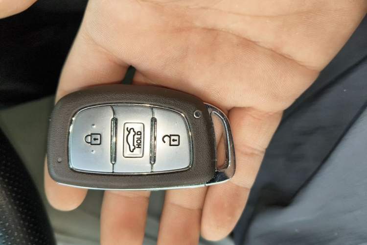 Used Hyundai Elantra (5th Generation / Langdong) 2016 1.6L Automatic Prestige Model Vehicle Key
