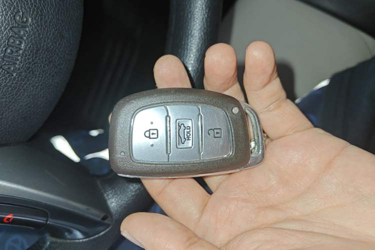 Used Hyundai Elantra (5th Generation / Langdong) 2016 1.6L Automatic Prestige Model Vehicle Key