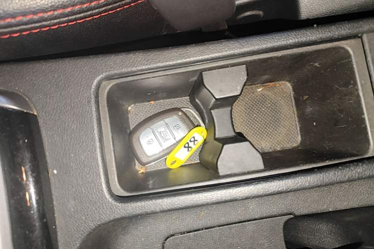 Used Hyundai Elantra (5th Generation / Langdong) 2016 1.6L Automatic Prestige Model Vehicle Key