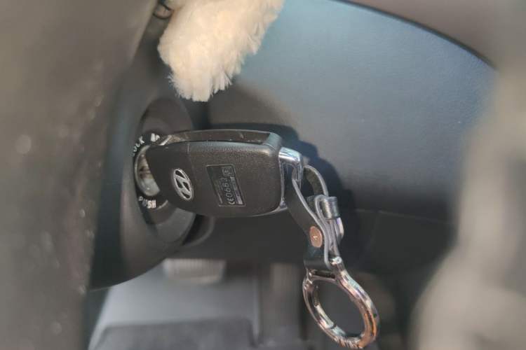 Used Hyundai Elantra (5th Generation / Langdong) 2016 1.6L Automatic Smart Version Vehicle Key