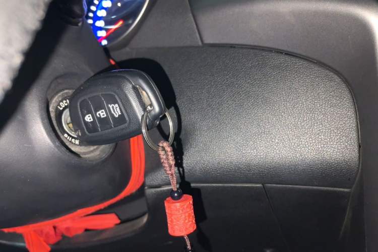 Used Hyundai Elantra (5th Generation / Langdong) 2016 1.6L Automatic Smart Version Vehicle Key
