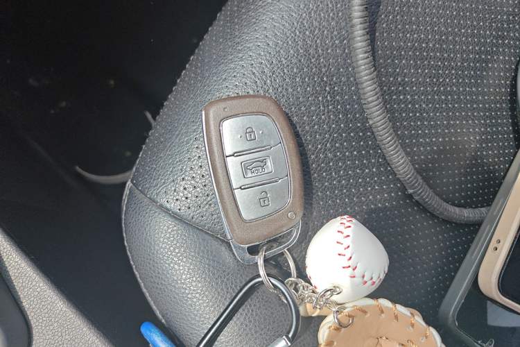 Used Hyundai Elantra (5th Generation / Langdong) 2016 1.6L Automatic Prestige Model Vehicle Key