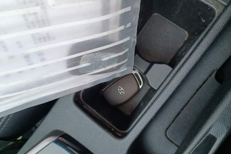 Used Hyundai Elantra (5th Generation / Langdong) 2016 1.6L Automatic Prestige Model Vehicle Key
