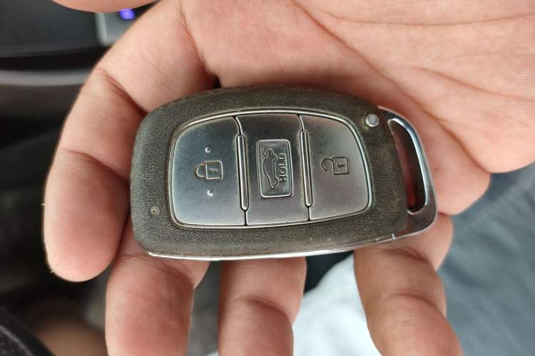 Used Hyundai Elantra (5th Generation / Langdong) 2016 1.6L Automatic Prestige Model Vehicle Key
